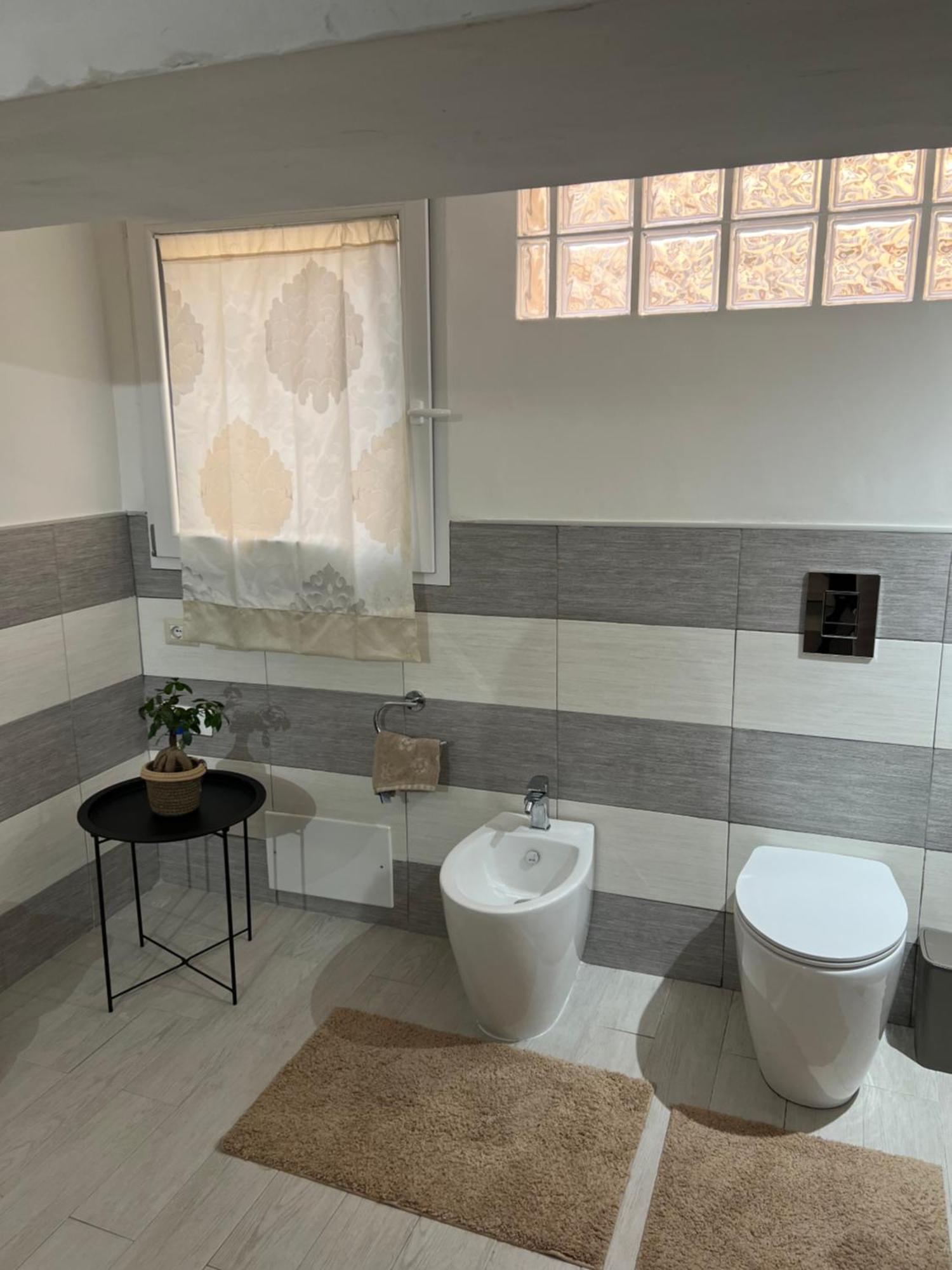 Casa Vacanze Manzoni 29 칼리아리 외부 사진