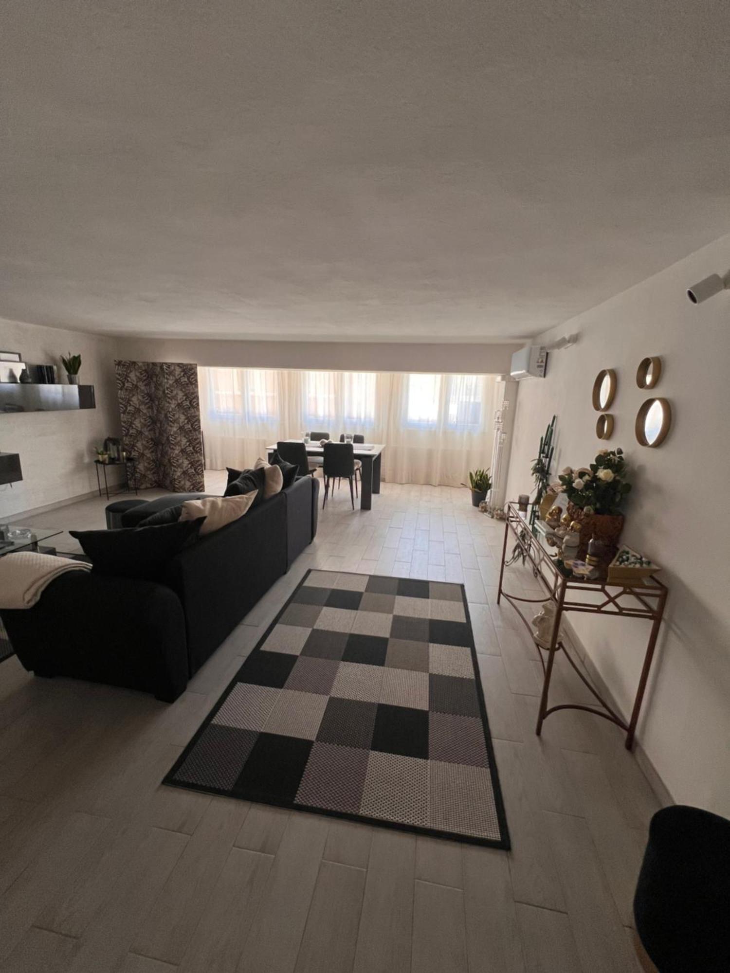 Casa Vacanze Manzoni 29 칼리아리 외부 사진